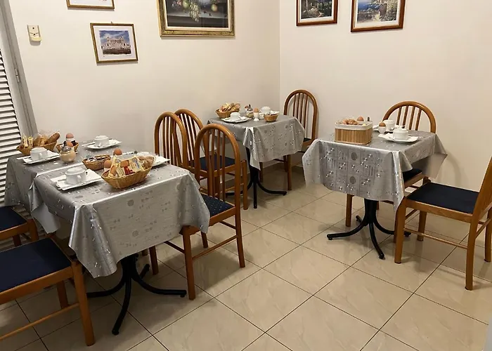 Emanuela Guest House