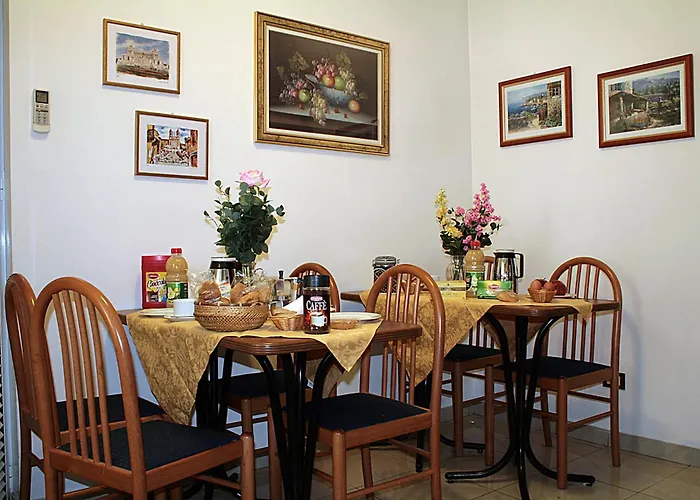 Emanuela Guest House